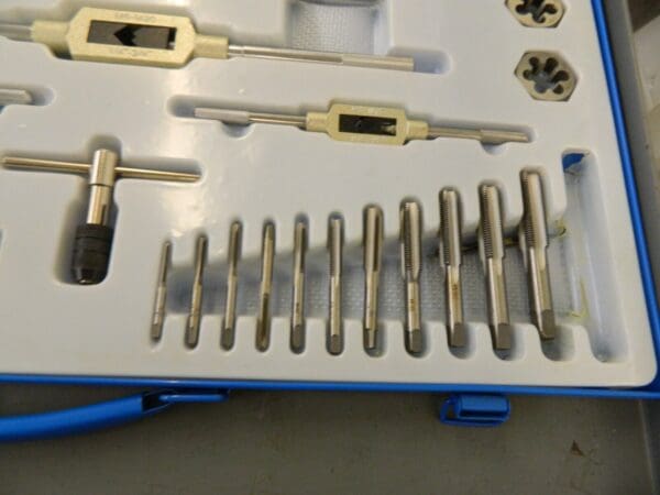 Tap & Die Set UNF Incomplete CCT1593