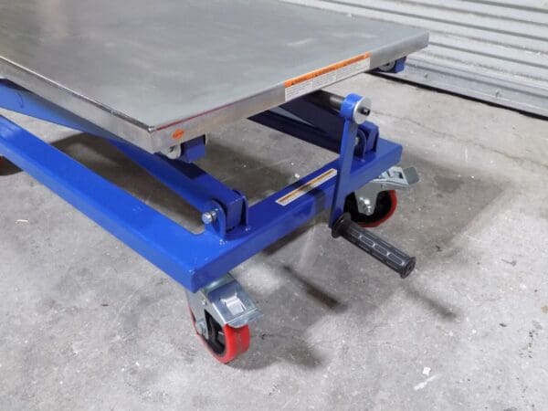 Vestil Mechanical Scissor Lift Cart 660 lb Cap 37" x 23" Platform DAMAGED WHEEL