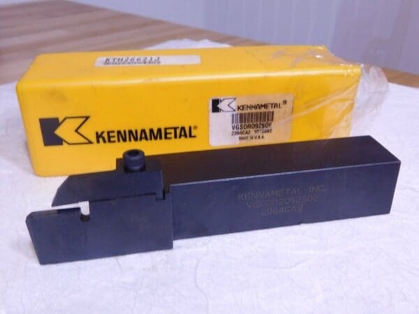 Kennametal Indexible CutOff Grooving Tool Holder 1-1/4” Shank Dia 7” OAL 1015892