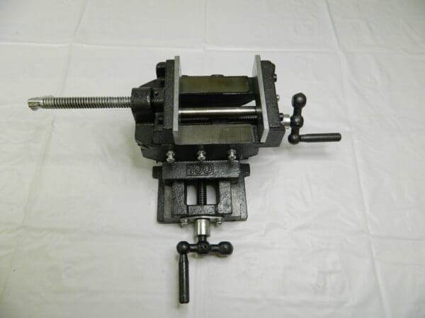 Horizontal Drill Press Vise 3-35/64″ Jaw Opening 428-8314