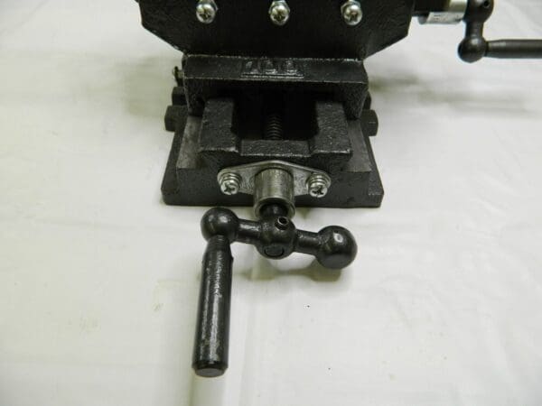 Horizontal Drill Press Vise 3-35/64″ Jaw Opening 428-8314