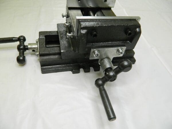 Horizontal Drill Press Vise 3-35/64″ Jaw Opening 428-8314