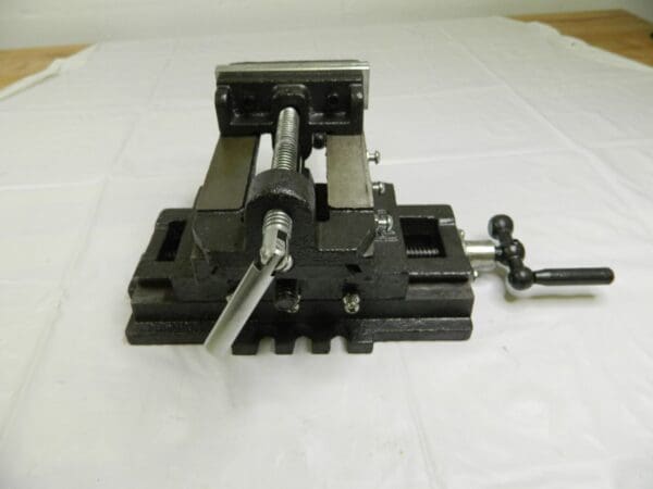 Horizontal Drill Press Vise 3-35/64″ Jaw Opening 428-8314