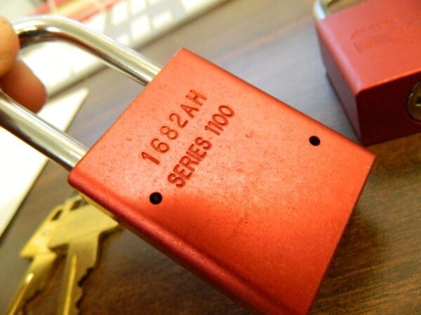 ANODIZED ALUMINUM SAFETY PADLOCK 2pk A1106KARED