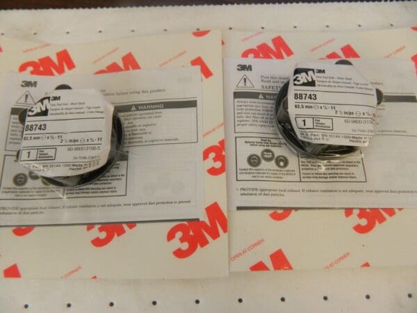 3M 2pk of Hubs for Sanding Discs: 5/8-11, Female 7000120459