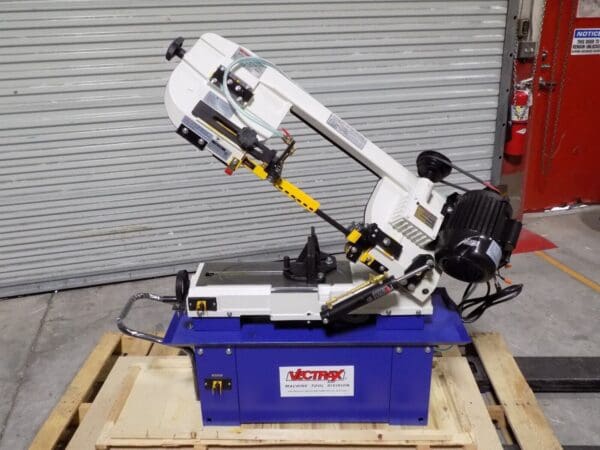 Vectrax Portable Metal Cutting Bandsaw 7" x 12" Capacity 3/4 HP 115/230v DAMAGED