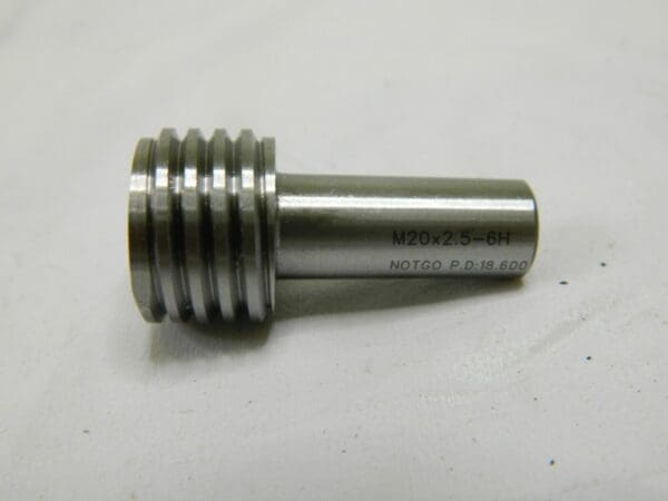 SPI Plug Thread Gage: M20x2.5 Thread, 6H Class, Single End, No Go 37-164-1