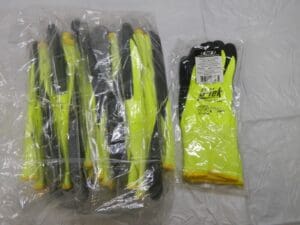 PIP Cut, Puncture & Abrasive gloves 12pk Size M ANSI Cut A2 Polyester 16-343LG/M