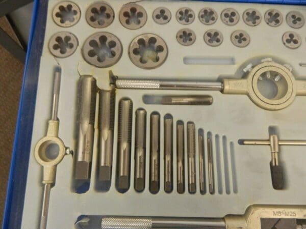 Interstate #4-40 to 1-14 Tap, NPT, UNC, UNF, Tap and Die Set INCOMPLETE CCT1569