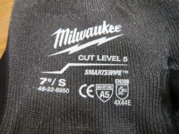 Milwaukee 12pk Small Gray Nitrile Level 5 Cut Resistant Dipped Work Gloves