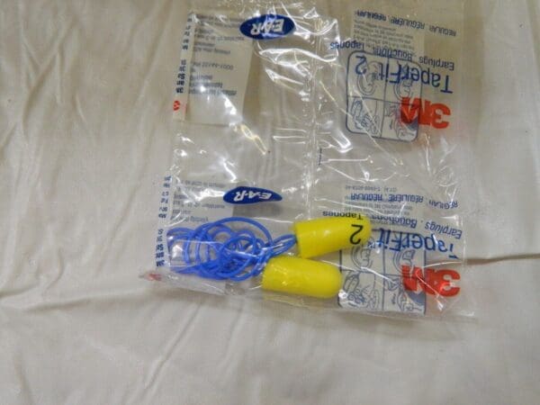 3M Earplugs: 32 dB, Foam, Bullet, Roll Down, Corded 200pairs 7000002312