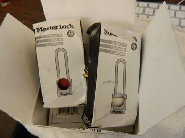 MASTER LOCK Lockout Padlock: Keyed Different qty 6 damaged boxes 410RED