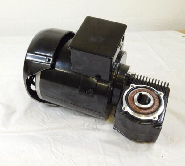 BISON GEAR 3-Phase Inverter Duty Gear Motor 230V 60Hz 027-756-4410 PARTS/REPAIR