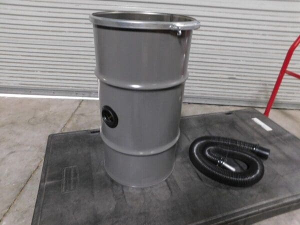 ECONOLINE Sandblaster Dust Collector 1/2hp150CFM DAMAGED INCOMPLETE 202672-A