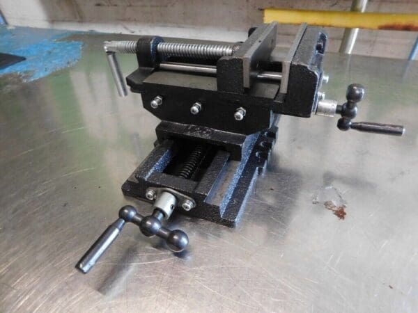 Cross Slide Drill Press Vise 5 1/16"Opening