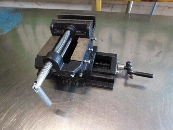 Cross Slide Drill Press Vise 5 1/16"Opening