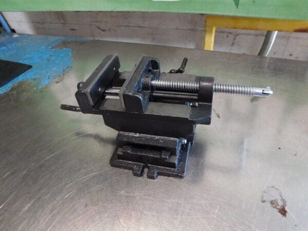 Cross Slide Drill Press Vise 5 1/16"Opening