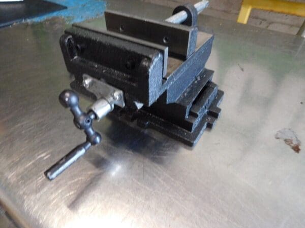 Cross Slide Drill Press Vise 5 1/16"Opening