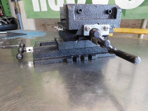 Cross Slide Drill Press Vise 5 1/16"Opening