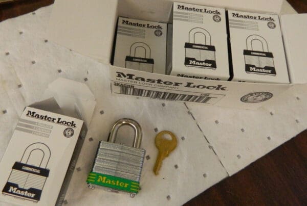 Master Lock LAMINATED STEEL SAFETY PADLOCKS qty 6 3KAGRN