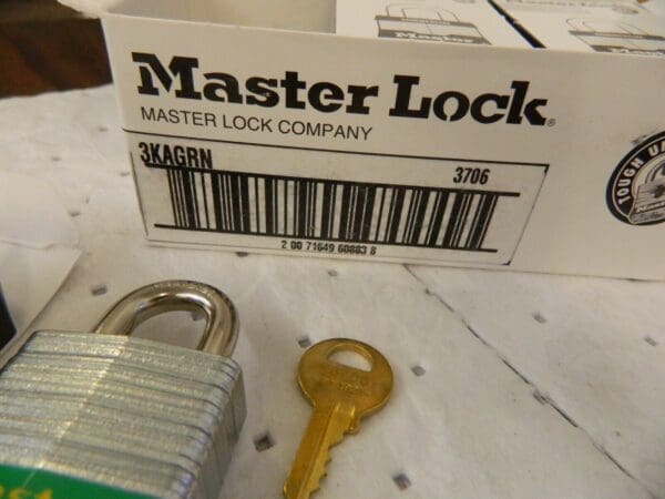 Master Lock LAMINATED STEEL SAFETY PADLOCKS qty 6 3KAGRN