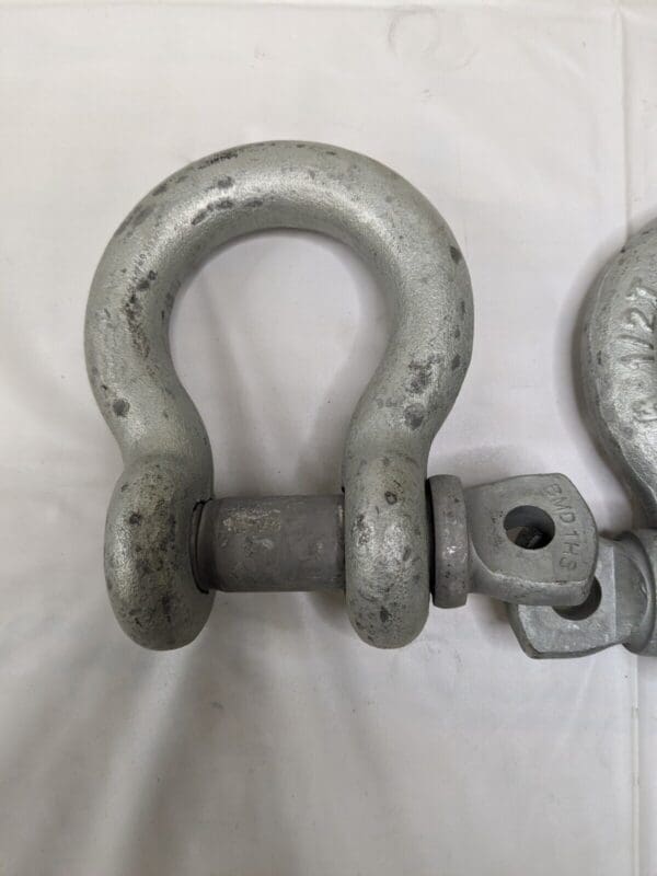 Chicago Anchor Shackle: Screw Pin 6-1/2 T, 7/8" Qty 2 20145-2