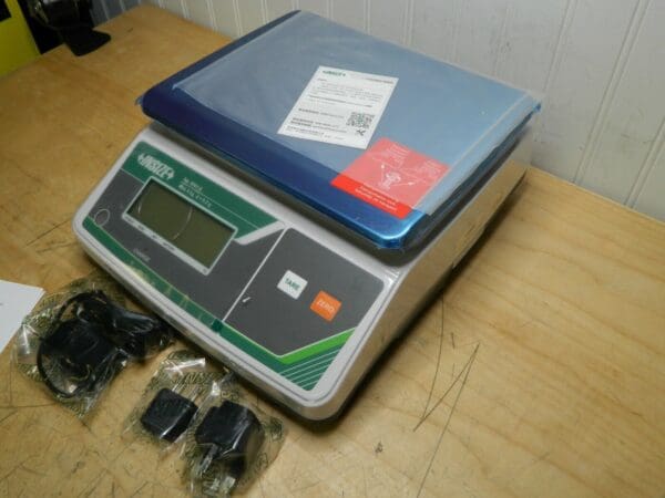 Insize USA LLC Portion Control & Counting Bench Scale 6kg Capacity 8001-6