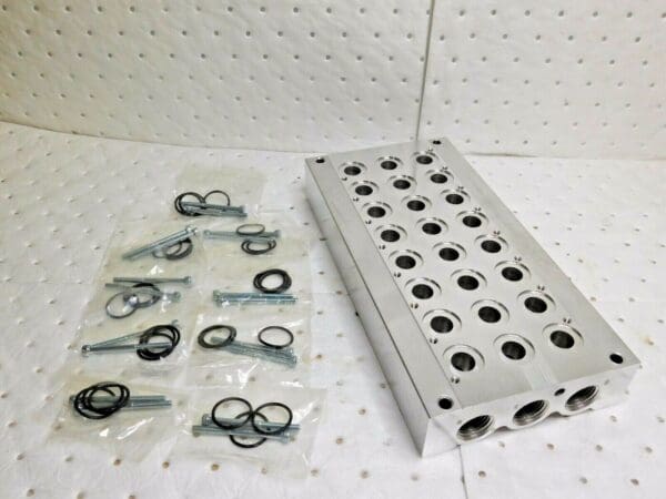 Jupiter Pneumatics Manifold 3/8" Inlet x 1/2" Outlet 8 Ports 7038000811JP