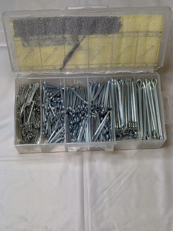 750 Piece, 1/16 to 5/32″ Pin Diam, Cotter Pin Assortment NFC-KIT231