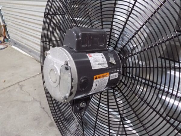 Fantech Shutter Mount Exhaust Fan 36" Blade 8225 CFM 1/2 HP 115v 2SHE36D1