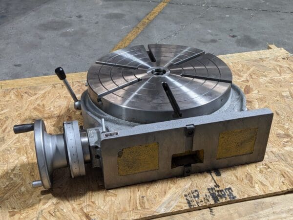 Phase II Horizontal / Vertical Rotary Table 16" Diameter 4MT 221-316 Damaged