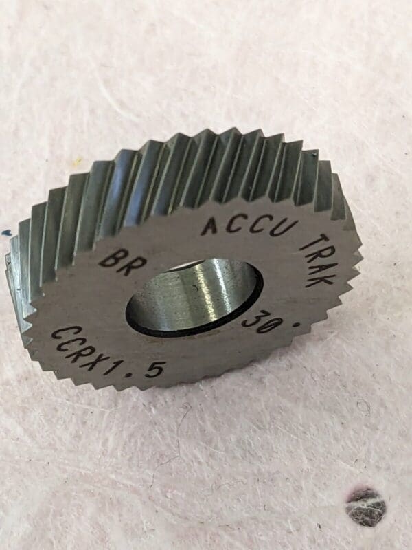 Standard Knurl Wheel: 21.5 mm Dia, 90 ° Tooth Angle, 17 TPI, Diagonal CCRX1.5