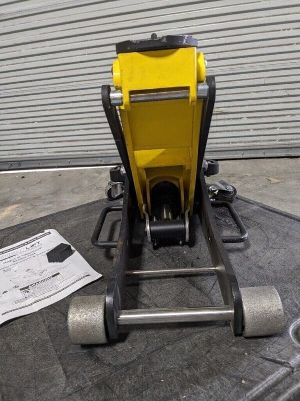 OMEGA Floor Jack: Aluminum 3 Ton Capacity Service 26030