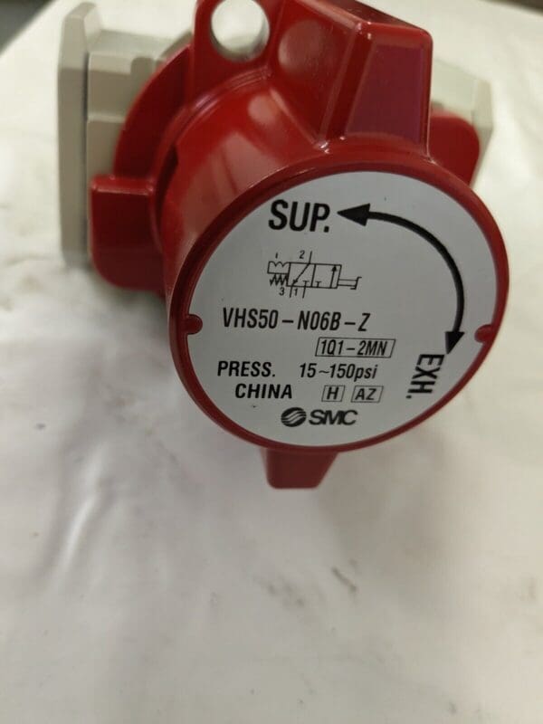 SMC PNEUMATICS Manually Operated Valve: 0.75″ NPT Outlet VHS50-N06B-Z