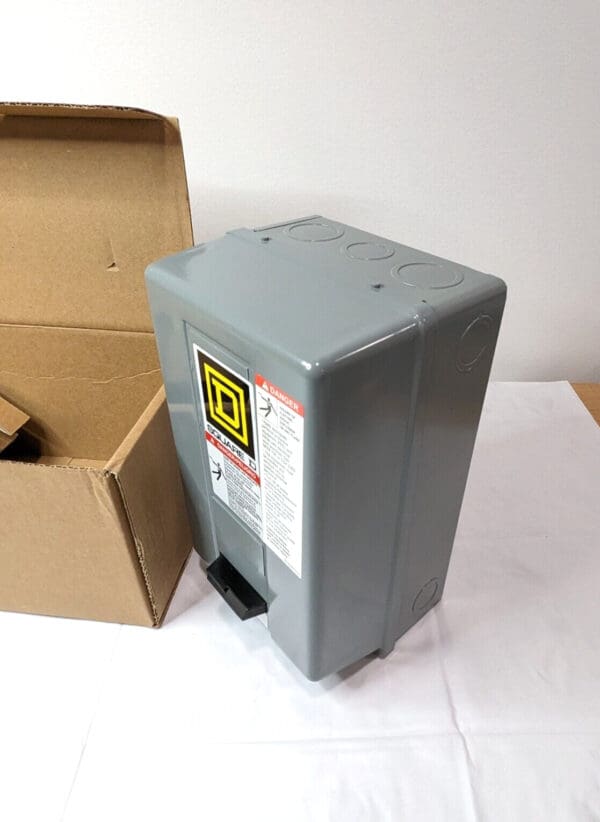 SCHNEIDER ELECTRIC SQUARE D NEMA Motor Starter 120VAC Coil 1PH 2P 8536SBG1V02S