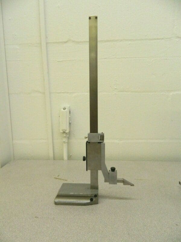 Pro-Grade 12" Electronic Height Gage 00449314