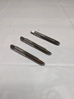 Spiral Point Tap: M8x1.25 Metric Coarse, 2 Flutes, Plug QTY 3 27365