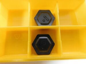 Kennametal HNGX090516 Grade KCPK30 Carbide Milling Insert QTY 2 2384908