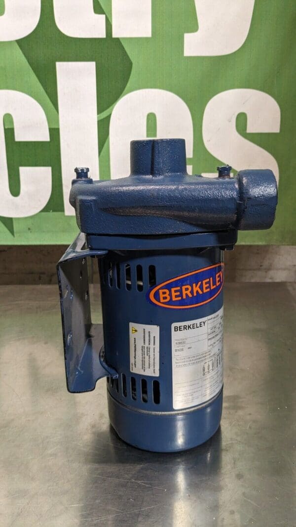 BERKELEY AC Straight Pump 230/460V, 3/4 hp 3 Phase S39532 (DAMAGED)