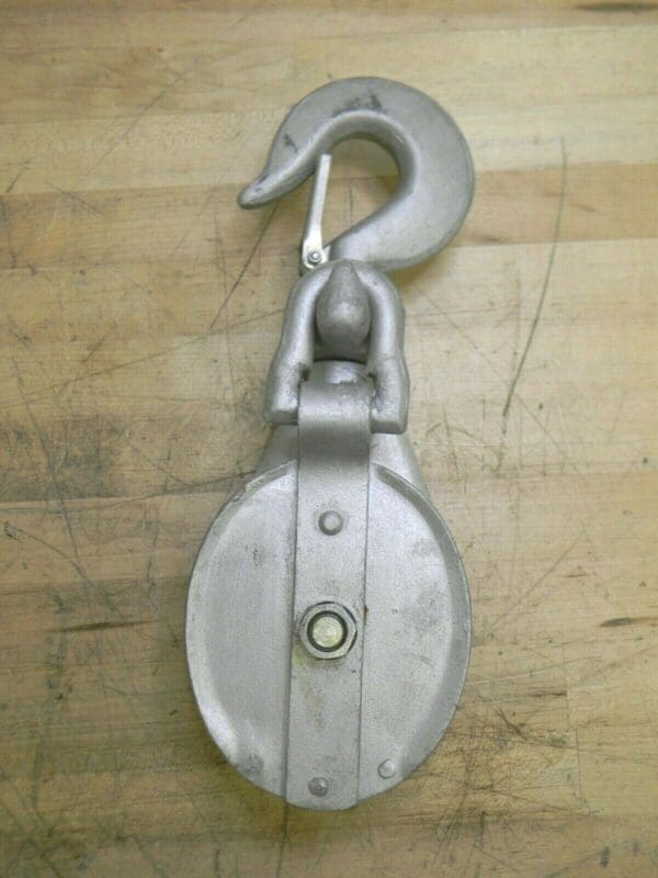 Swivel Hook and Latch for 1" Diam. Fibrous Rope 4800 lb. Capacity