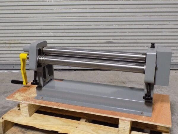 Enco Manual Bench Slip Roll 24" Max. Width 20 Ga. Capacity 414-2400