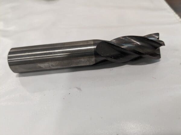 ACCUPRO Corner Radius End Mill: 5/8″ Dia 4 Fl Carbide 6504415