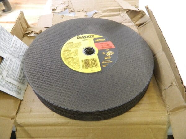 DeWALT 12" Aluminum Oxide Cutoff Wheel QTY 10 DW8022