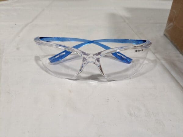 3M Safety Glasses 17pk Scratch-Resistant Polycarbonate Clear 7000052872172