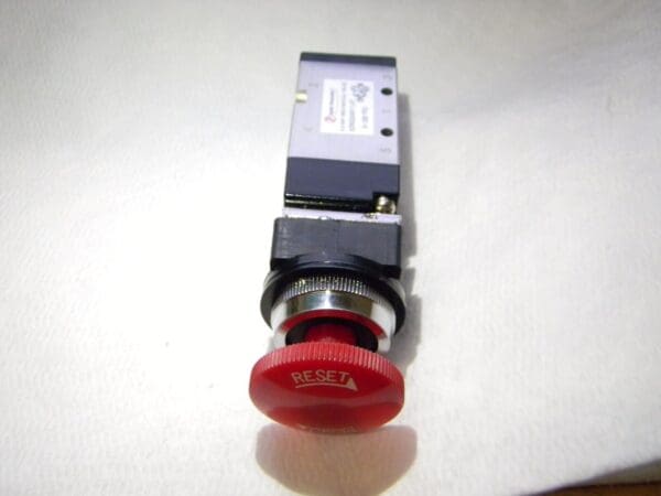 Jupiter Pneumatics 5-Way 1/4" NPT Mechanically Operated Air Valve 5250224511JP