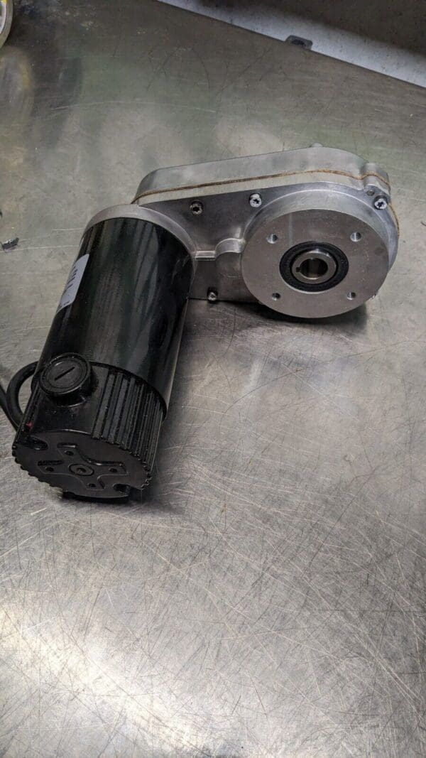 BISON GEAR 1/8 hp Parallel Gear Motor 90VDC 011-562-2028