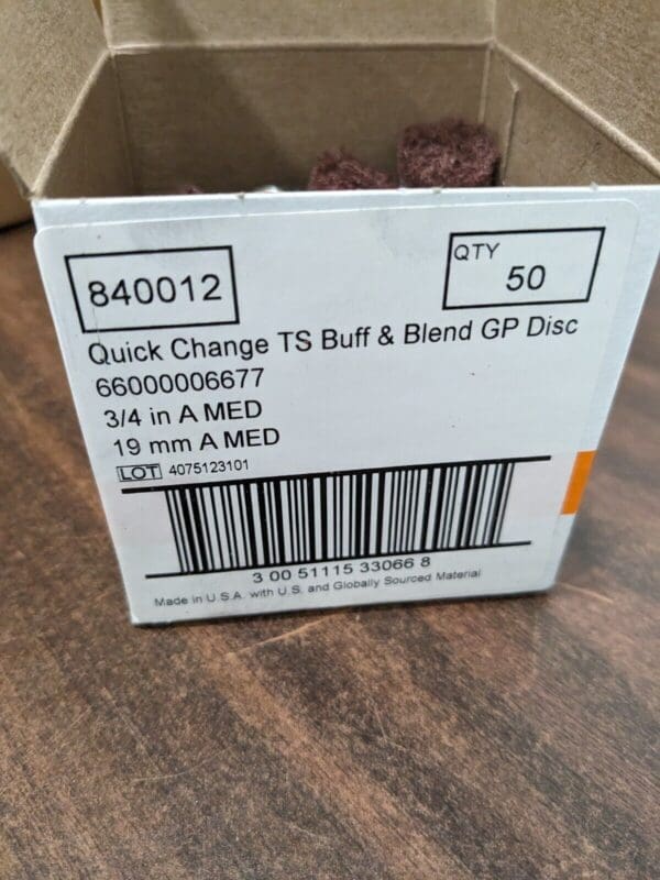 Standard Abrasives case of 500 Quick Change Buff and Blend GP Discs 840012