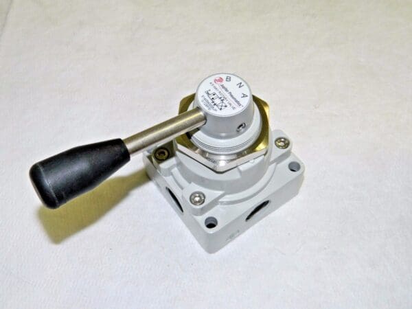 Jupiter Pneumatics 1/2" NPT 4/3 Way Rotary Valve W/I Panel Nut 5140340005JP