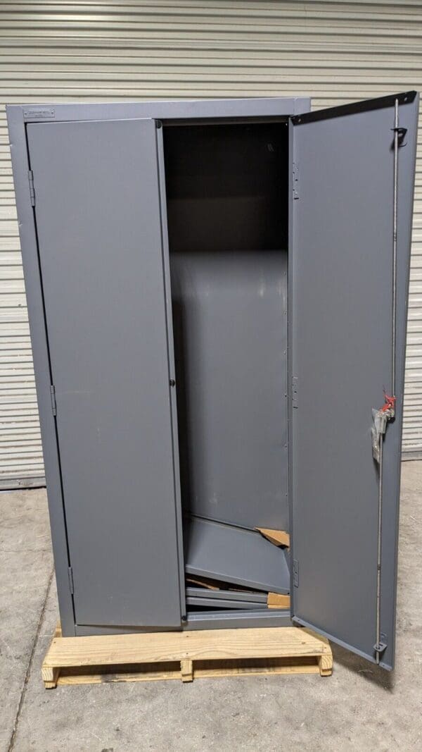 DURHAM Locking Steel Storage Cabinet 3 Shelf 36 x 18 x 72 Keyed 3602-95 Damaged