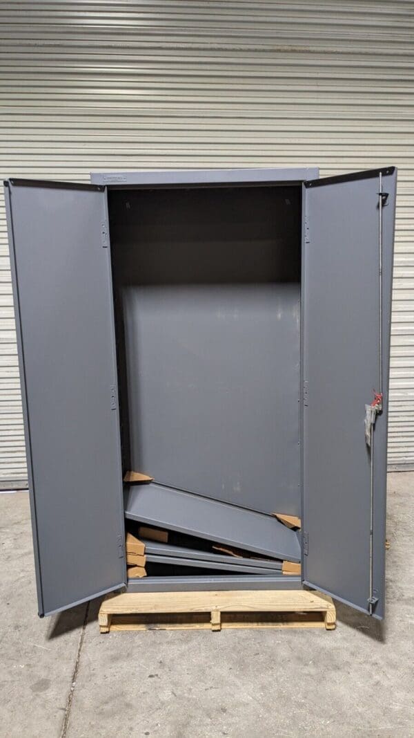 DURHAM Locking Steel Storage Cabinet 3 Shelf 36 x 18 x 72 Keyed 3602-95 Damaged